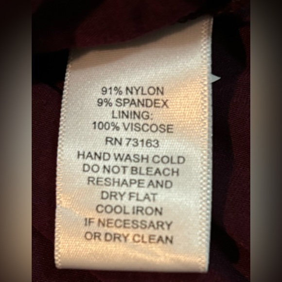 Cable & Gauge size large woman’s top - Picture 7 of 8